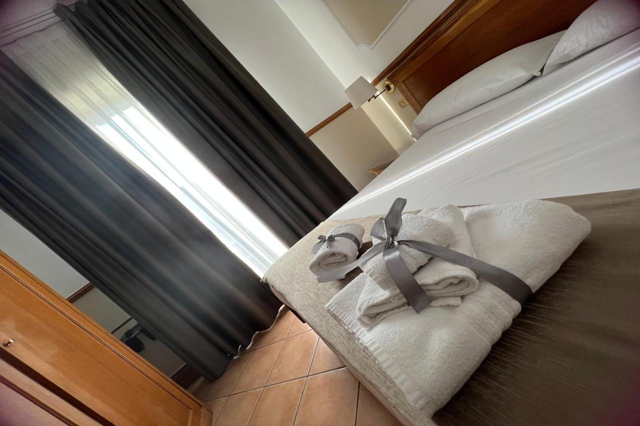 נאפולי Hotel Leopardi מראה חיצוני תמונה