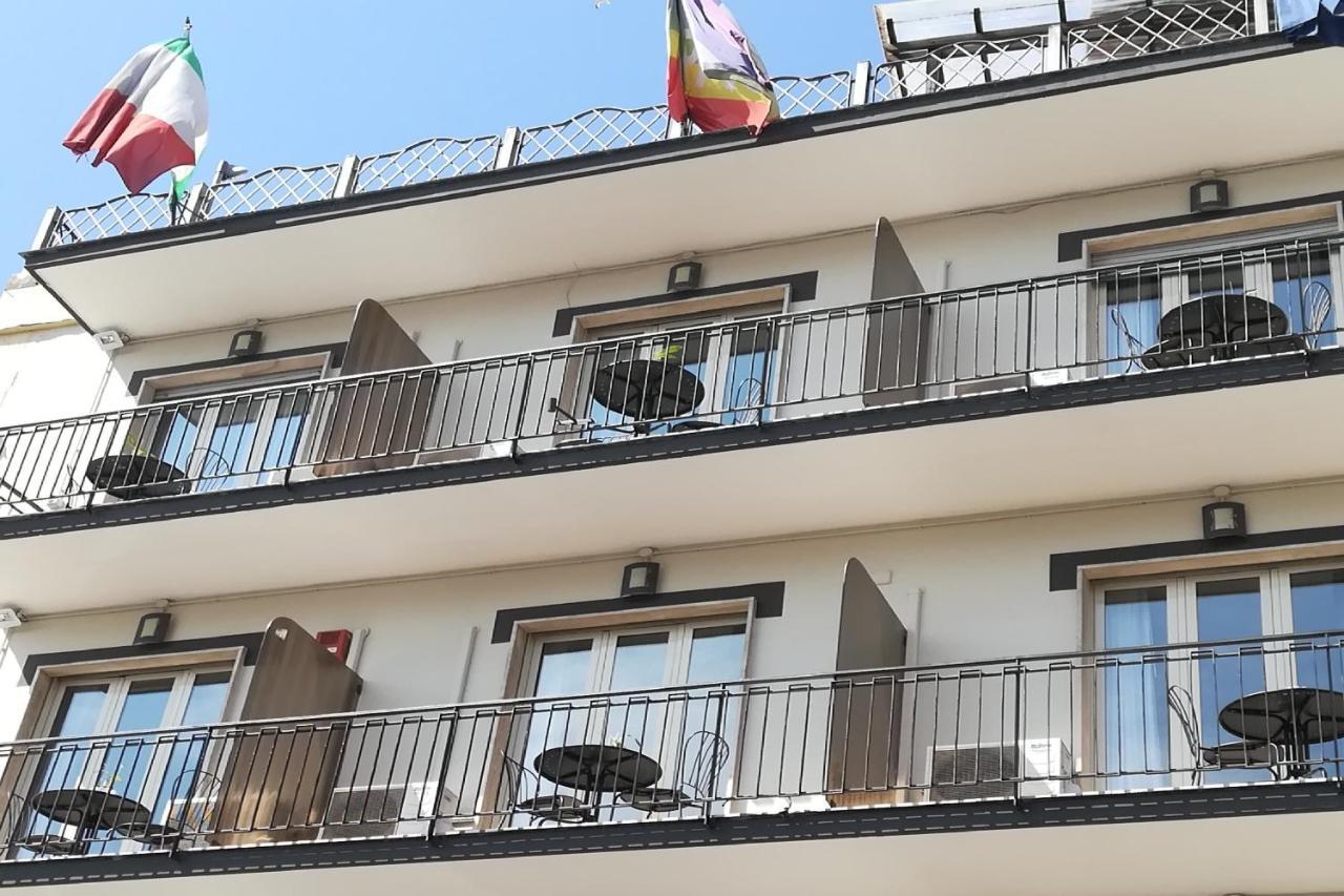 נאפולי Hotel Leopardi מראה חיצוני תמונה