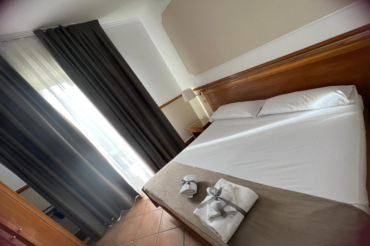 נאפולי Hotel Leopardi מראה חיצוני תמונה