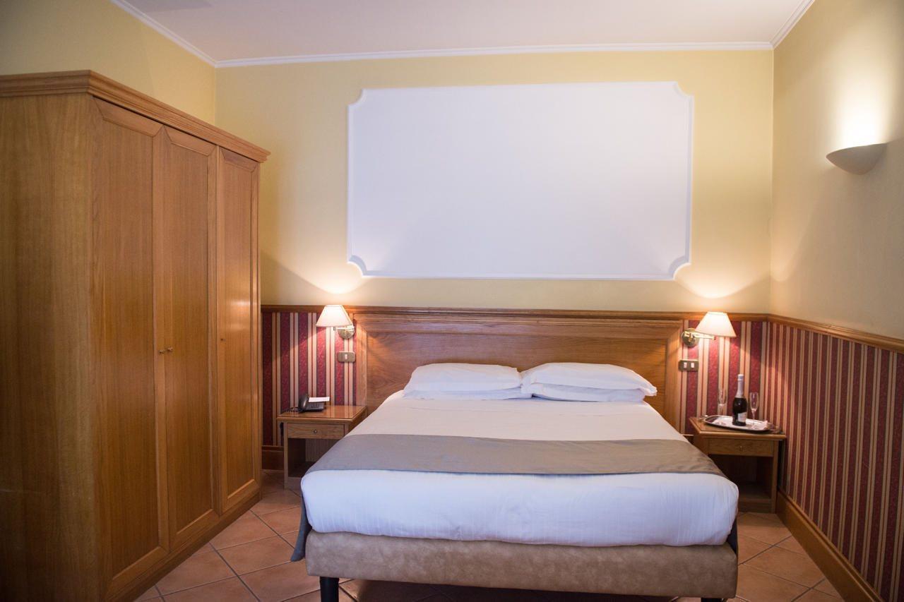 נאפולי Hotel Leopardi מראה חיצוני תמונה