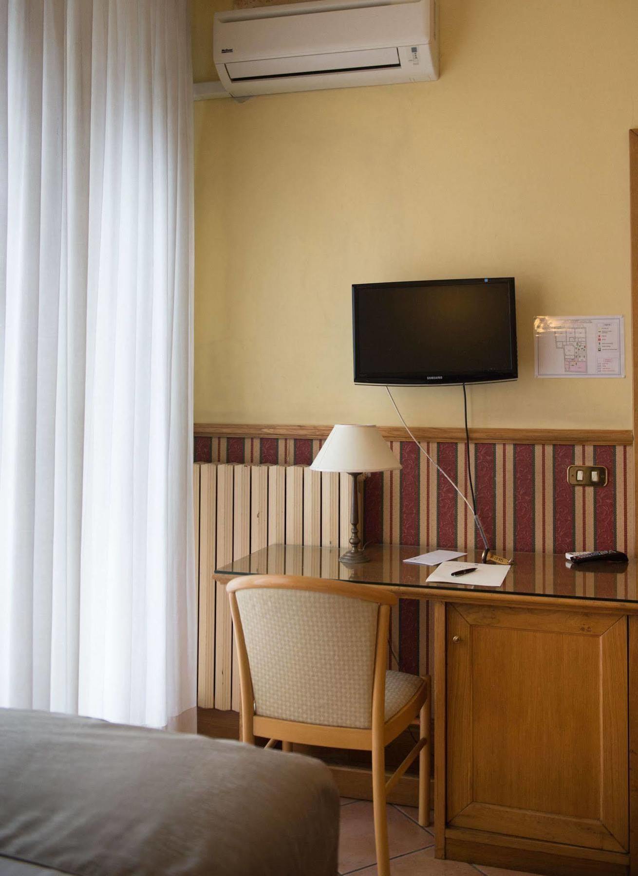 נאפולי Hotel Leopardi מראה חיצוני תמונה