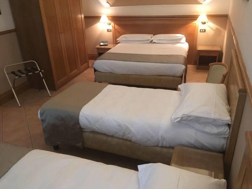נאפולי Hotel Leopardi מראה חיצוני תמונה